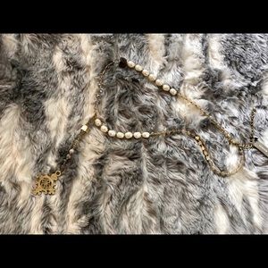 Gorgeous pendant necklace